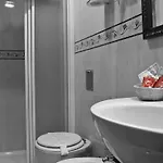 La Del Rey Hotel 2*